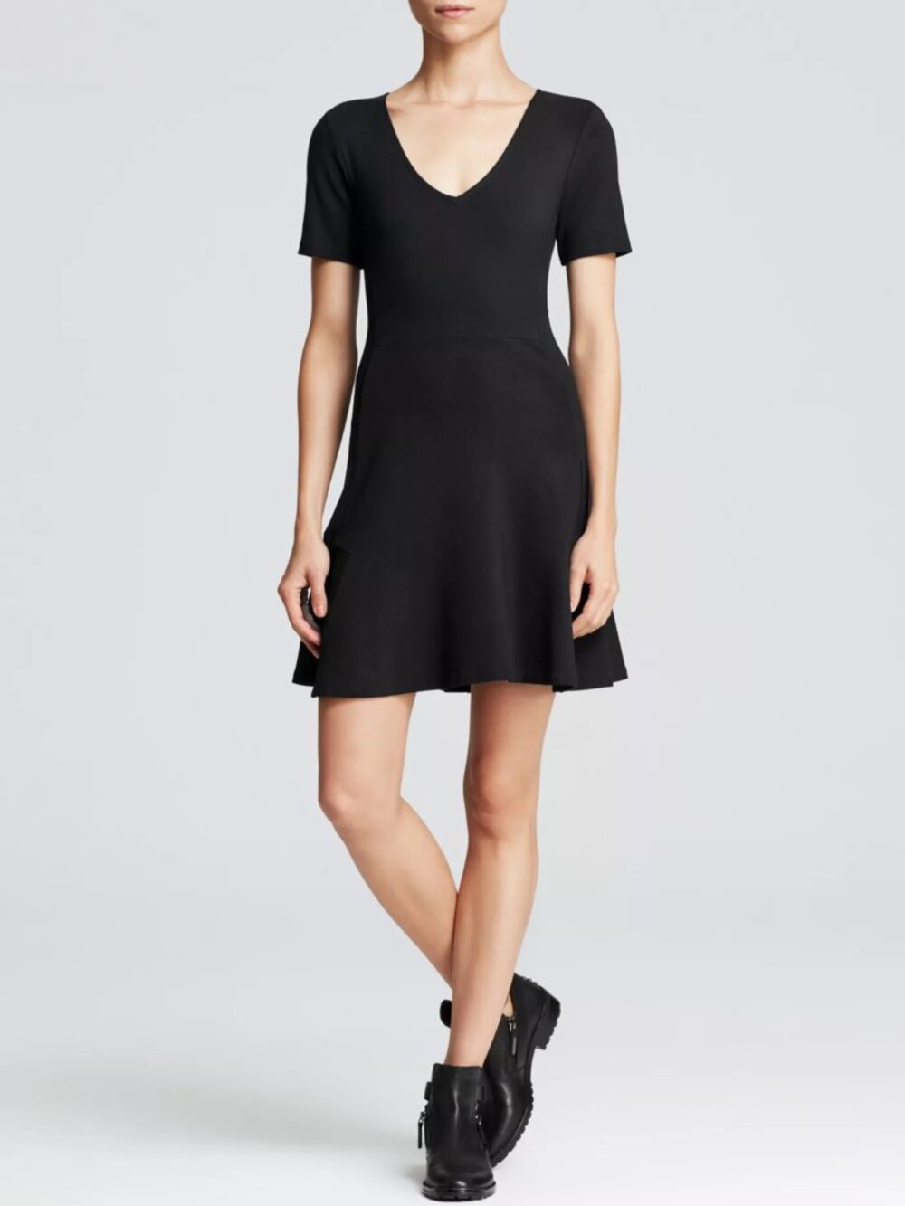 Black Theory Nikay V-Neck Classical Dress Size 0